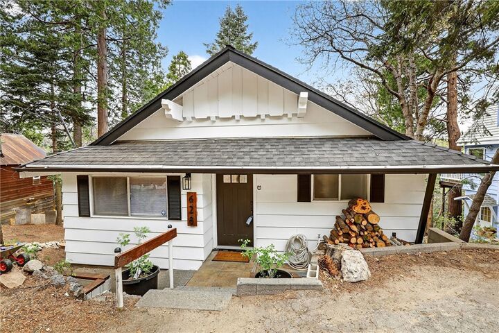 Property Photo: 628 Rose Lane CA 92391