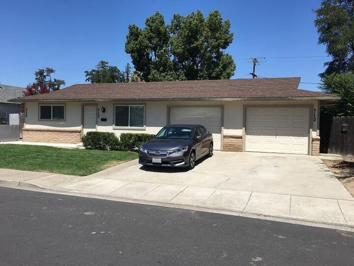 713 Nevada Street  Manteca CA 95337 photo