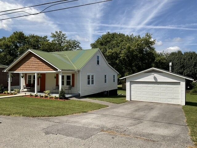 Property Photo:  135 Ellis Cir  TN 38583 