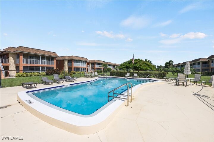 Property Photo: 1400 Pompei Lane 43 FL 34103