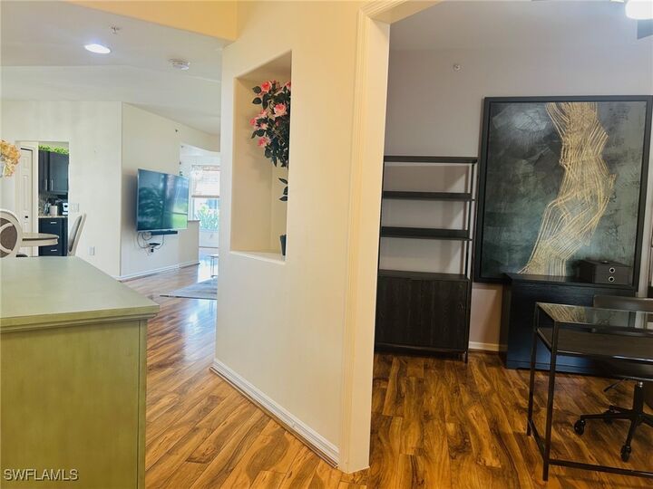 Property Photo: 1280 Henley Street 1607 FL 34105