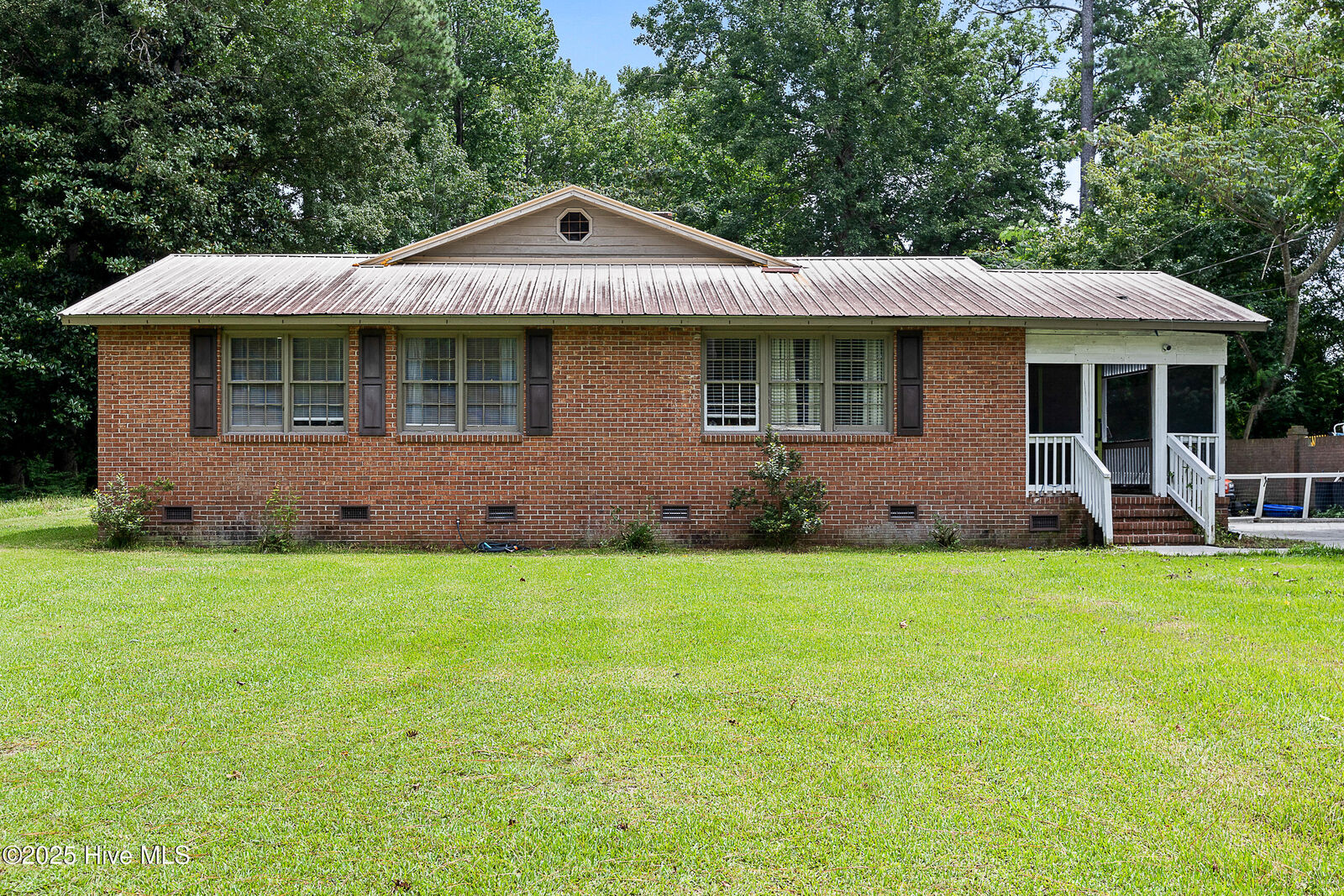 Property Photo:  401 Dewitt Street  NC 28540 