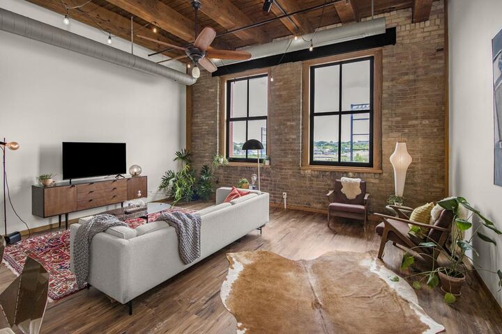 Property Photo:  289 5th Street E 408  MN 55101 