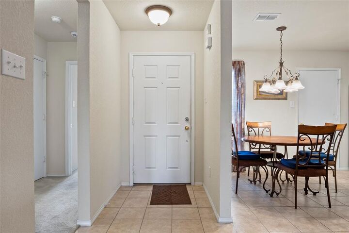 Property Photo: 2736 Ensenada Lane TX 76108