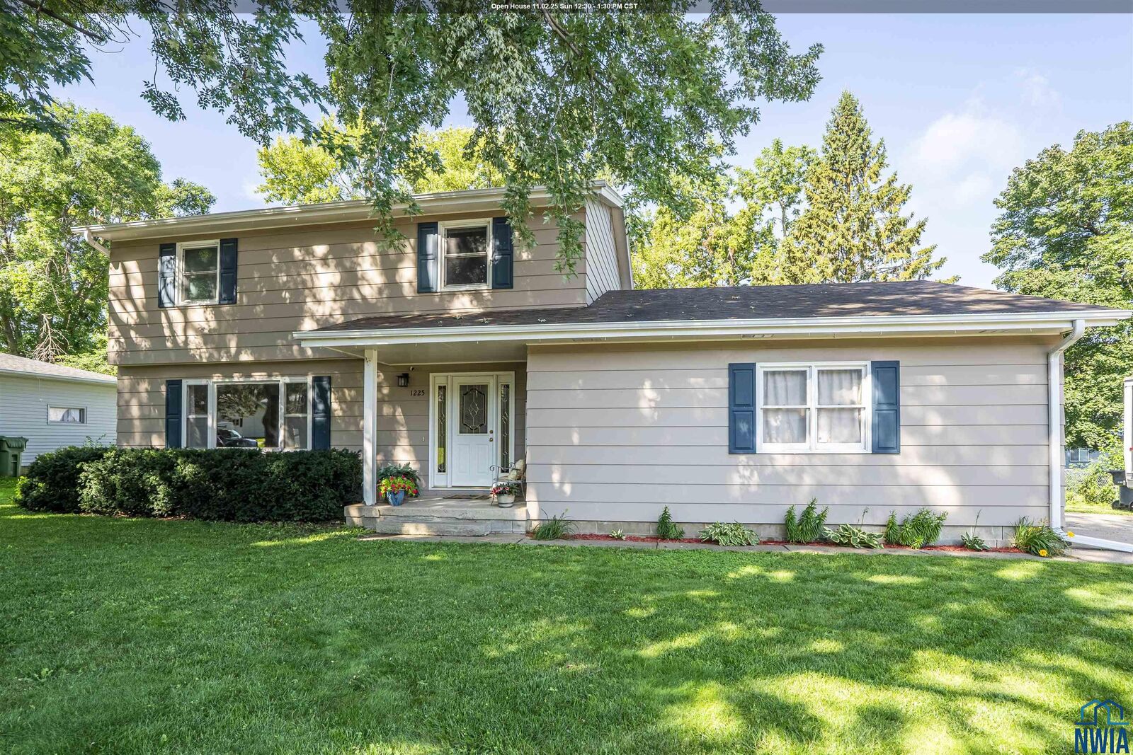 Property Photo:  1225 3rd Ave SW  IA 51031