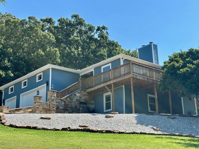 Property Photo: 2841 E Hyland Park Road AR 72701