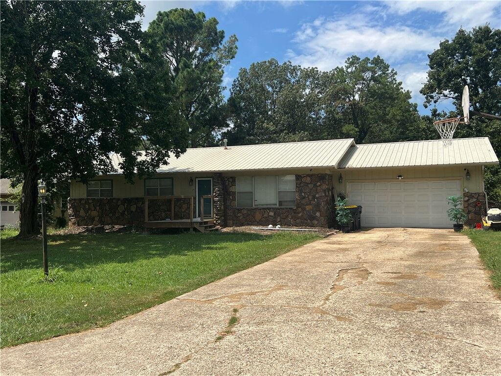 Property Photo: 24 Ozark Drive AR 72601