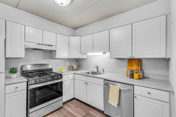 1550 Worcester Road 101  Framingham MA 01702 photo