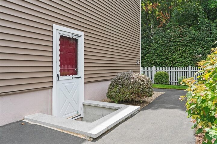 Property Photo:  42 Crescent  MA 01906 
