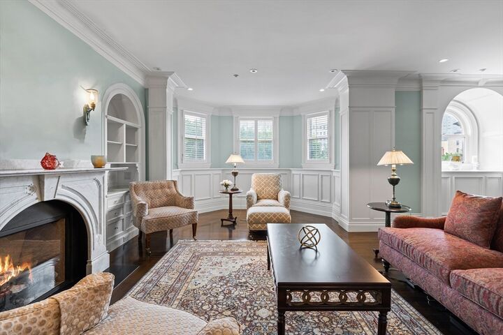 Property Photo:  45 Commonwealth Avenue 04  MA 02116 