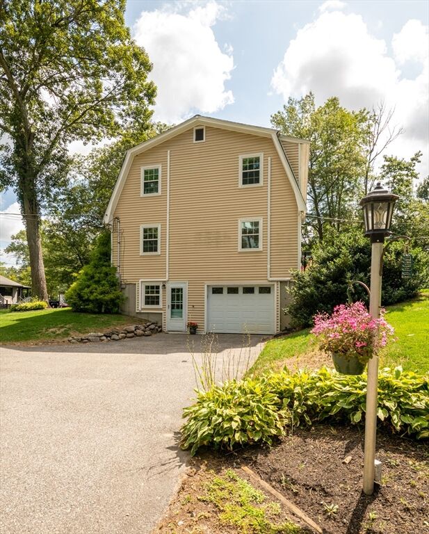 Property Photo:  6 Jordan Rd  MA 01821 