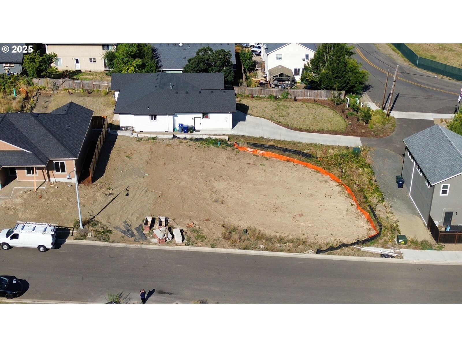 Property Photo: 645 Boulder Loop OR 97426