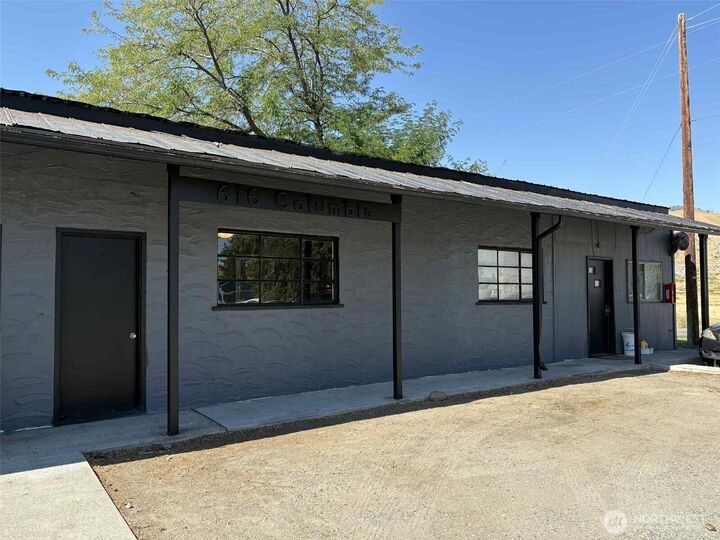 Property Photo: 616 Columbia Avenue 7 WA 98813