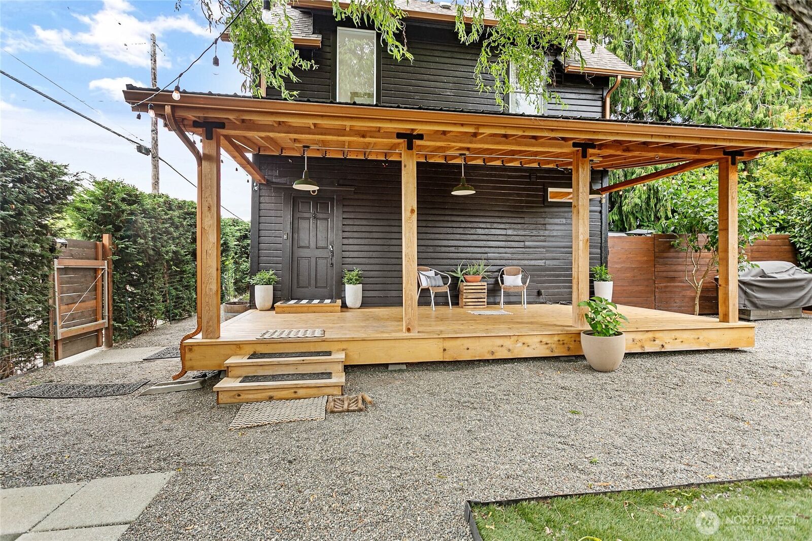 Property Photo:  2101  H Street  WA 98225 