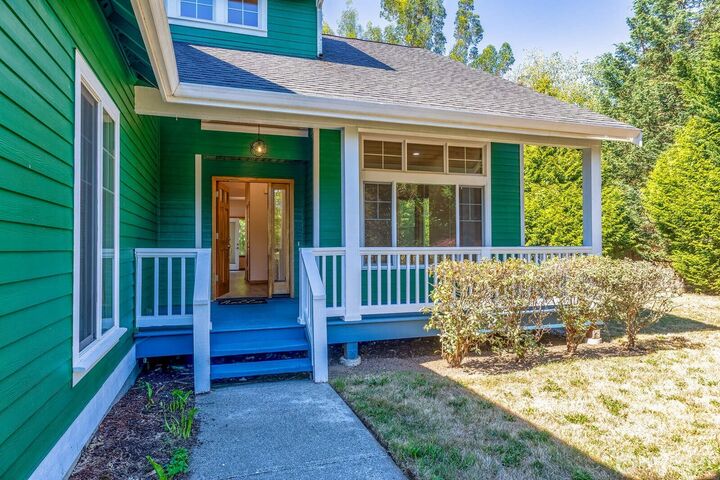 Property Photo: 9926 SW 184th Way WA 98070