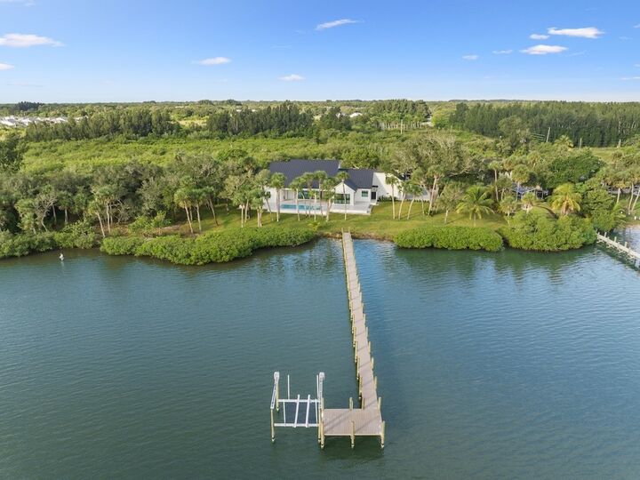 Property Photo: 8680 Shore Lane FL 32967