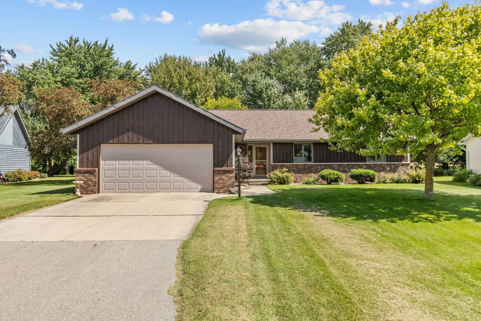 Property Photo: 9 Greves Court WI 54914