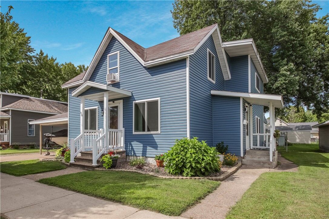 Property Photo:  416 W Cedar Street  WI 54729 