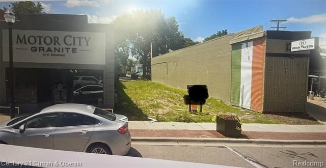 Property Photo: 35 N Broadway Street MI 48362