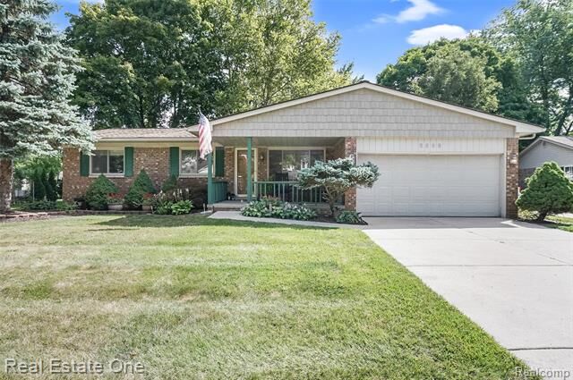 5566 Larkins Drive  Troy MI 48085 photo
