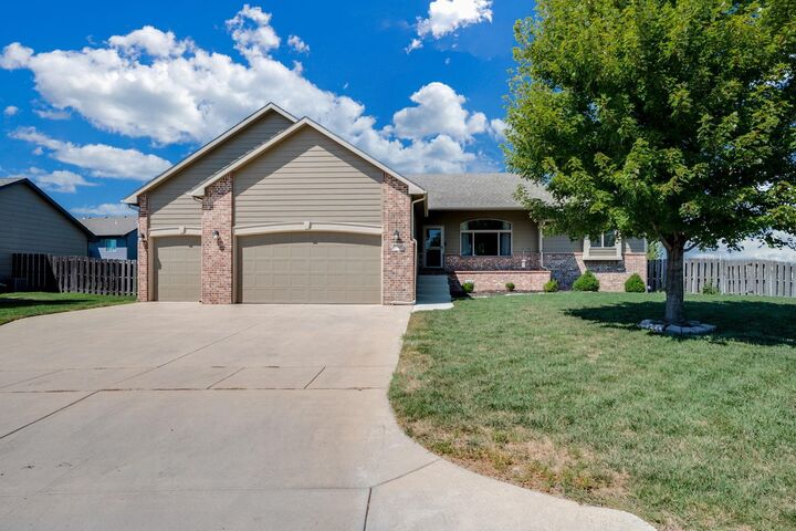 1361 N Forestview  Wichita KS 67235 photo