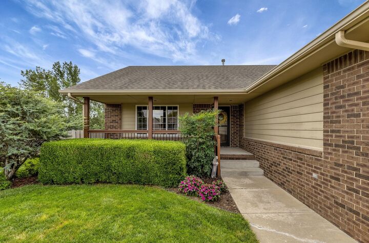 Property Photo: 3604 N Forest Ridge Ct KS 67205