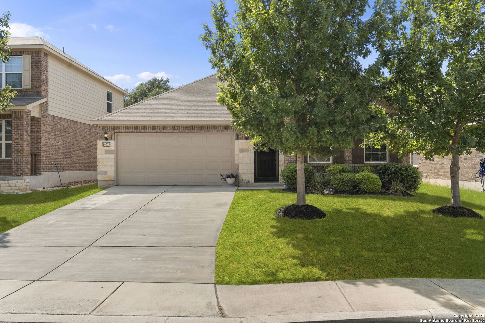 Property Photo: 10723 Serrento Hl TX 78023