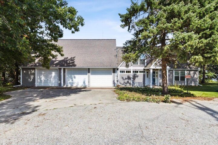 11670 North Lakeview Drive  Edgerton WI 53534 photo