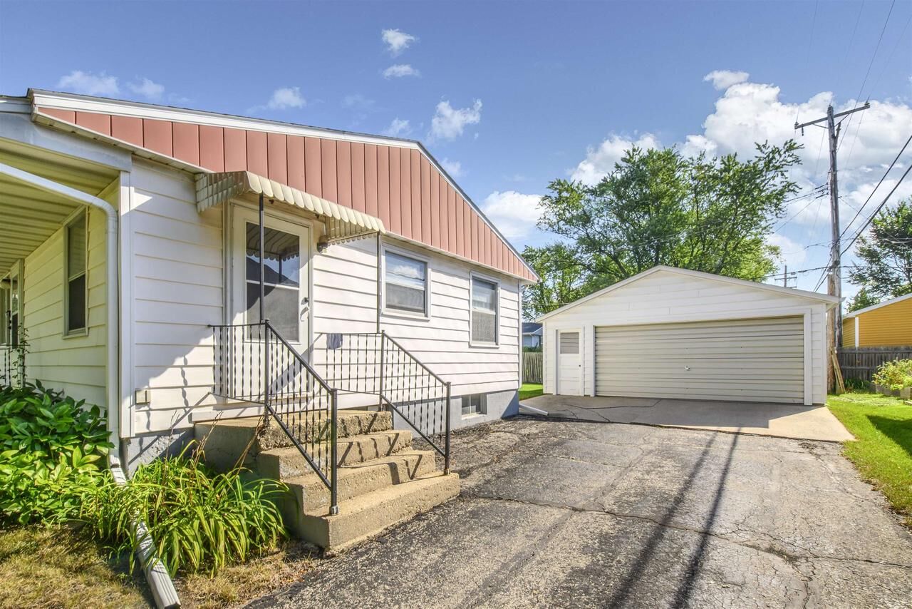 Property Photo:  125 Silver Road  WI 53714 