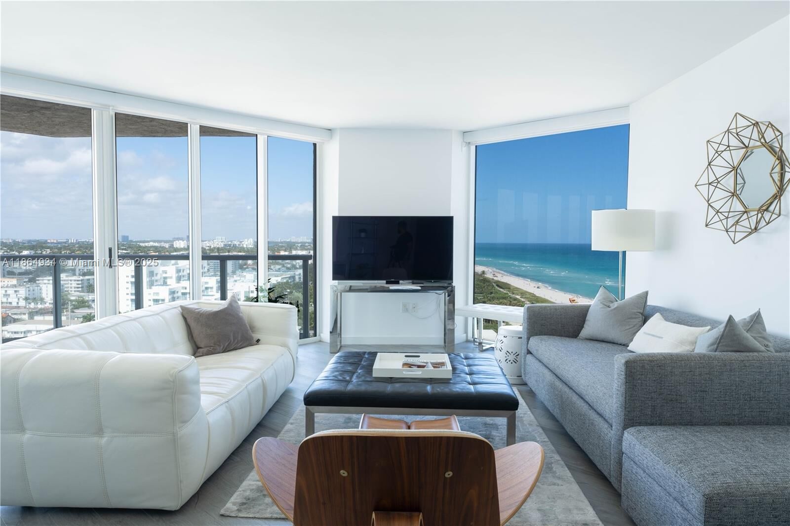 Property Photo: 7330 Ocean Ter 19-D FL 33141