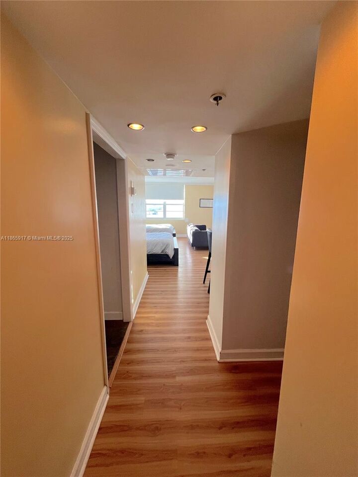 Property Photo: 100 Lincoln Rd 1116 FL 33139