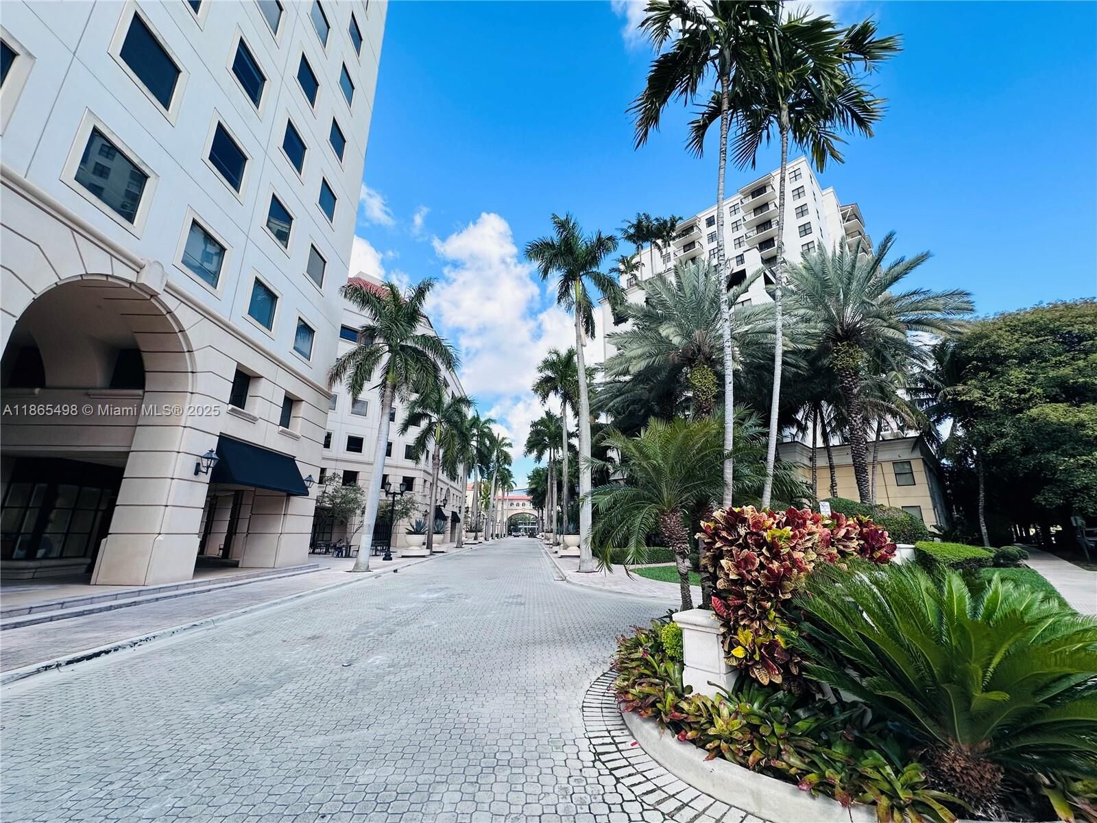 Property Photo: 888 S Douglas Rd 1512 FL 33134