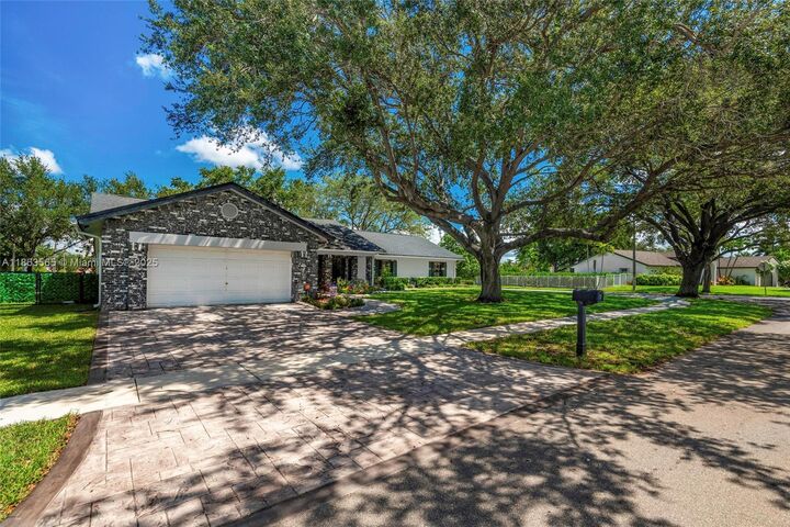 Property Photo: 20341 NW 8th St FL 33029