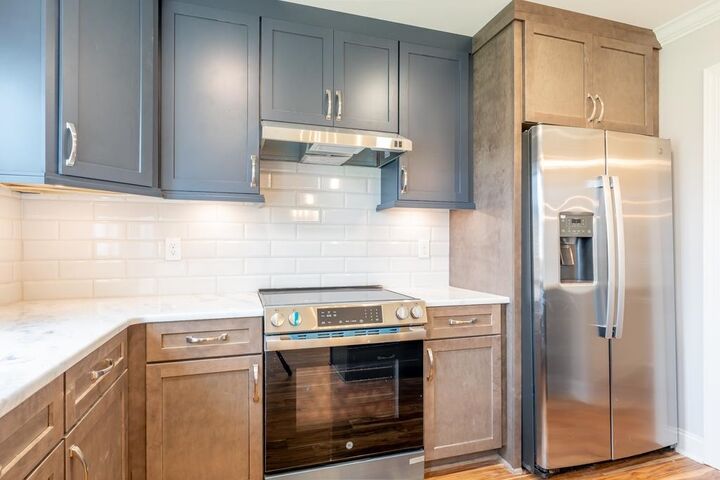 Property Photo:  197 Wynchase Dr  AL 35661 - MUSCLE S 