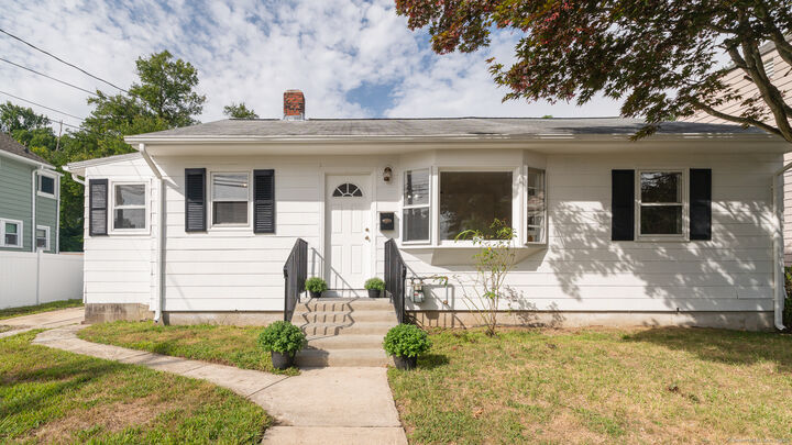 226 Colman Street  New London CT 06320 photo