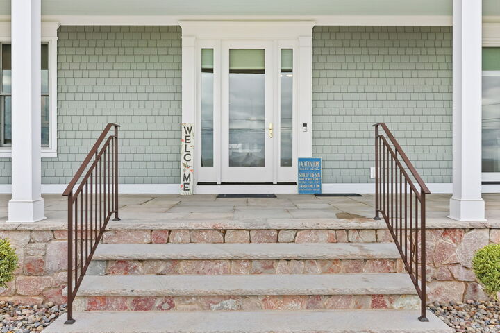 Property Photo: 464 Park Boulevard CT 06615