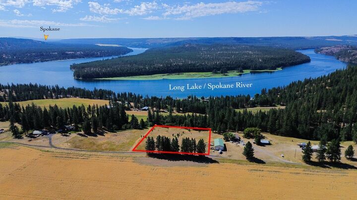 Property Photo: 5677 Riverview Ln WA 99006