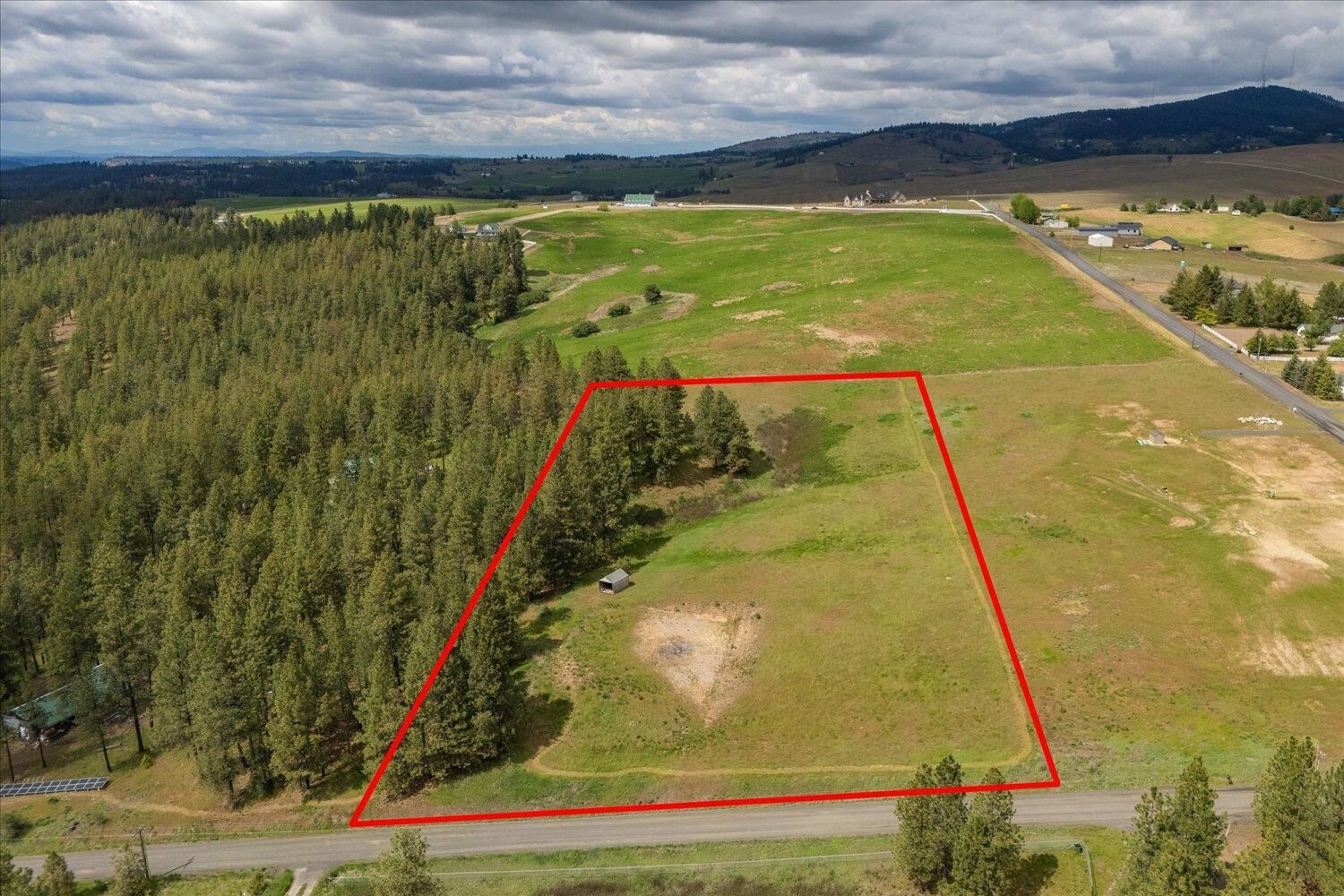 Property Photo: 52xx E Stoughton Rd WA 99036
