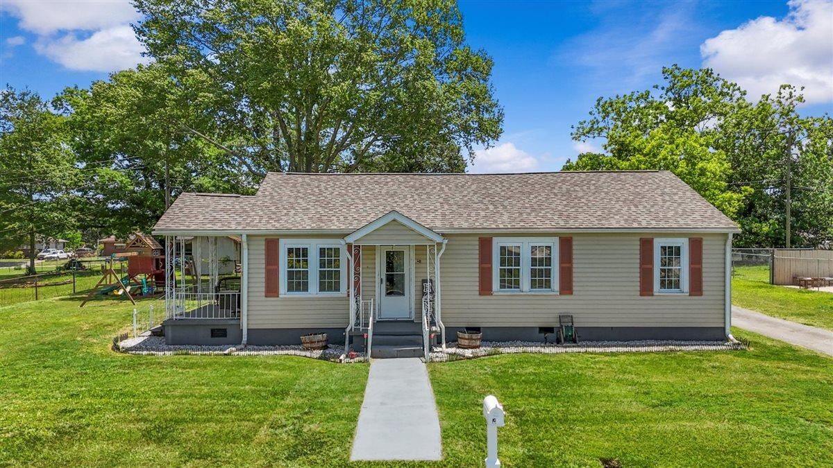 Property Photo: 28 Woodward Street SC 29388