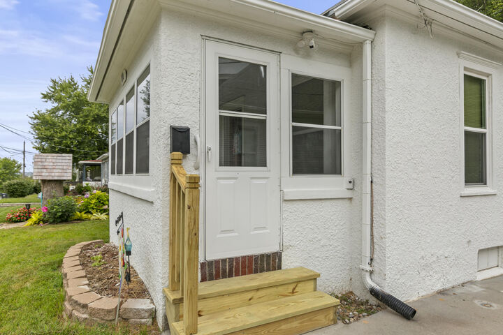 Property Photo: 110 15th Avenue IA 51503