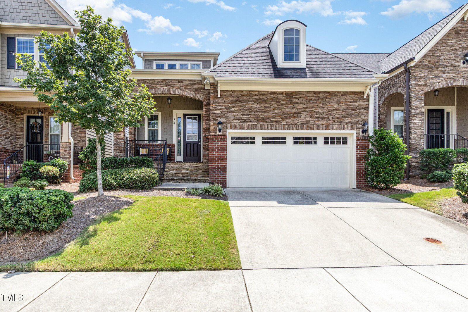 Property Photo: 957 Regency Cottage Place NC 27518