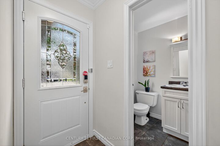 Property Photo: 55 Ashley Crescent ON N6E 3R8
