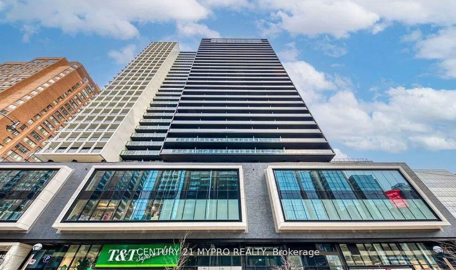 Property Photo: 20 Edward Street 1714 ON M5G 1C9