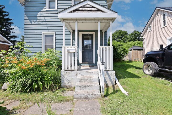 Property Photo:  136 Fourth Street  ON L4R 3T2 