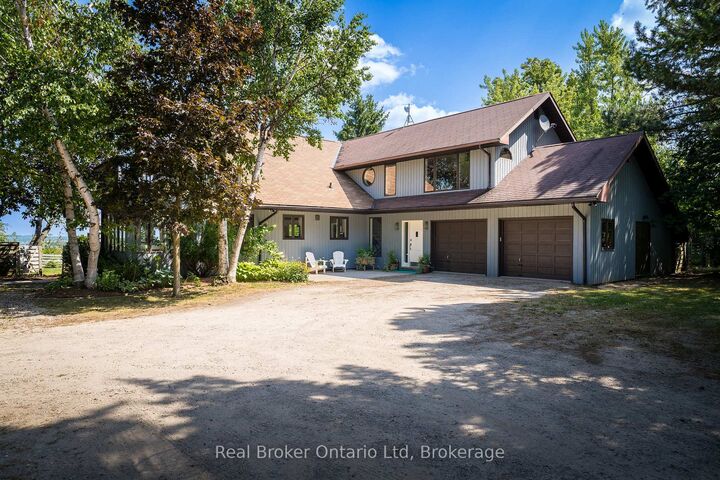 Property Photo:  46447 Old Mail Road  ON N4L 1W7 