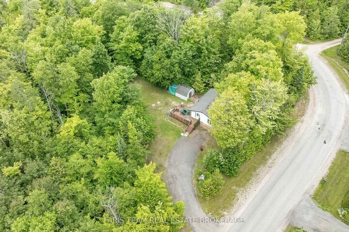 Property Photo: 56 Meadows Avenue ON L0K 2C0