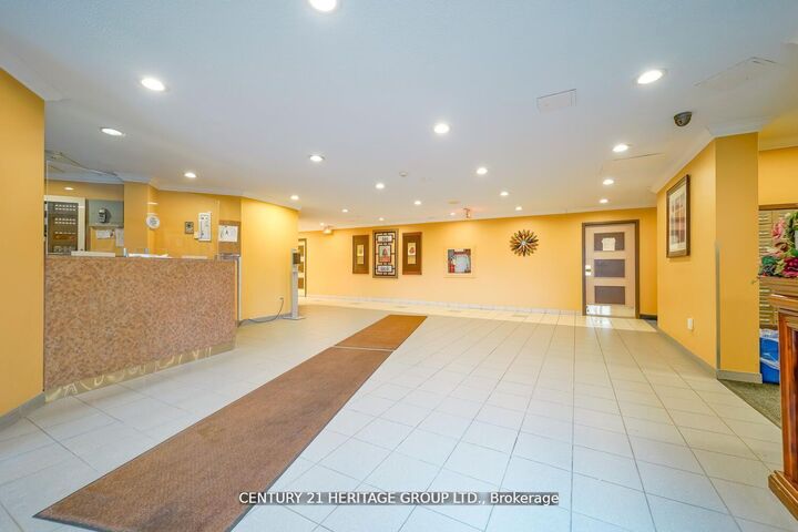 Property Photo: 3050 Ellesmere Road 311 ON M1E 5E6
