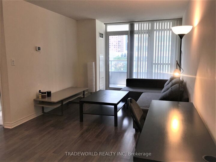 Property Photo:  35 Hollywood Avenue 316  ON M2N 0A9 