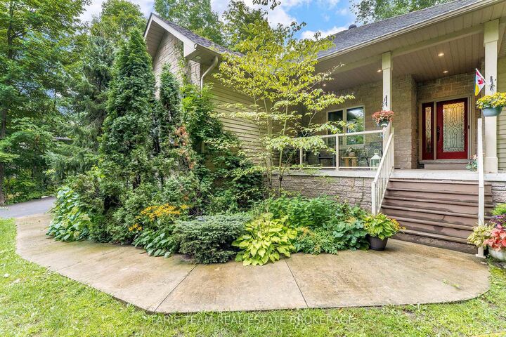 Property Photo: 193 Gilwood Park Drive ON L9M 1Z3