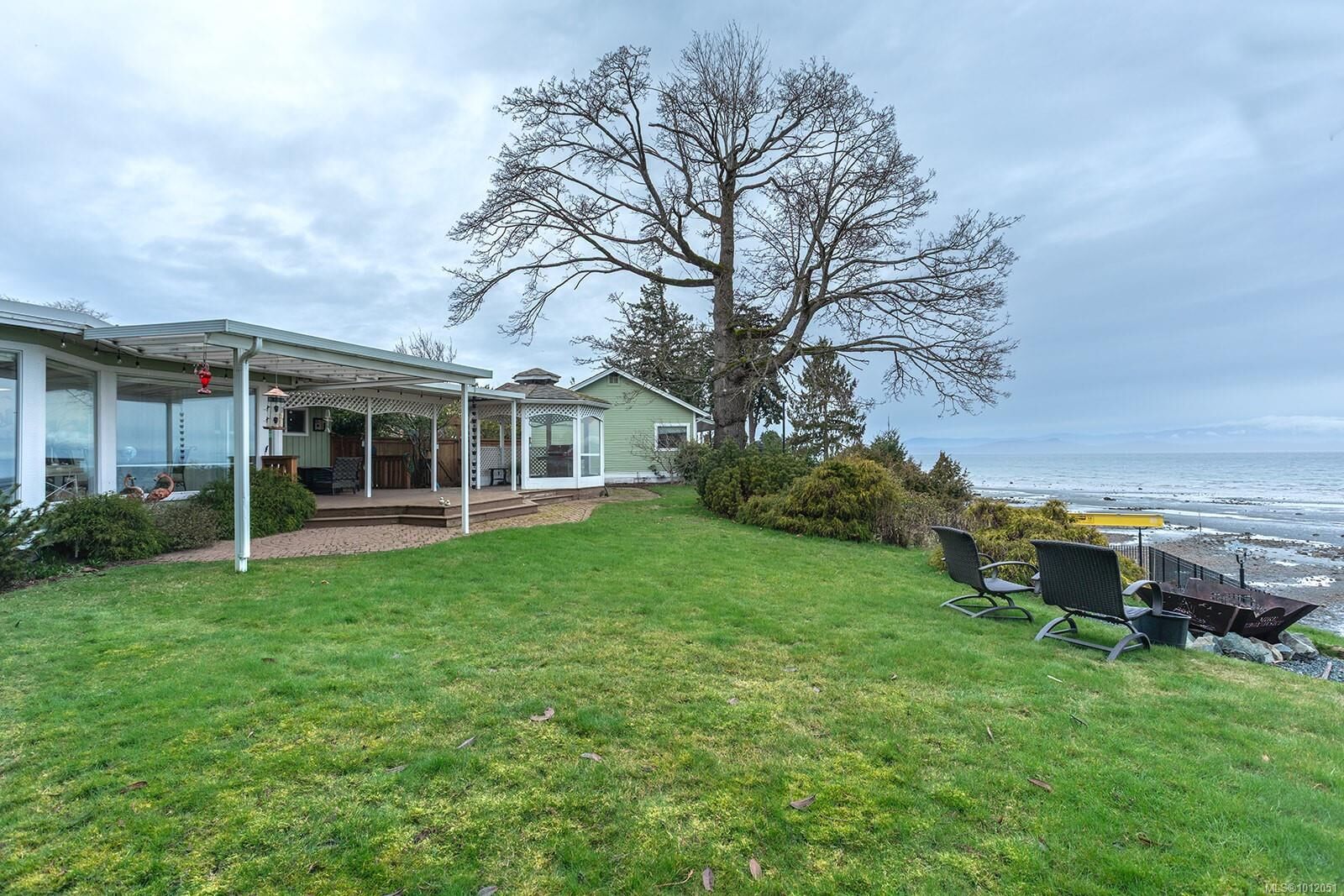 Property Photo:  391 Bay Ave  BC V9P 1E1 